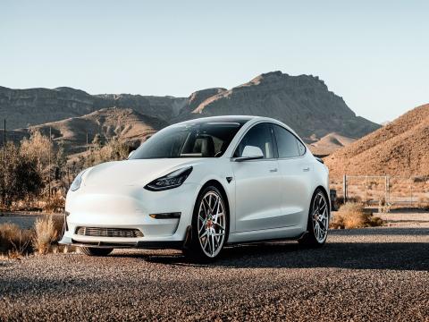 Anhängerkupplung nachrüsten Tesla Autochampion24 München