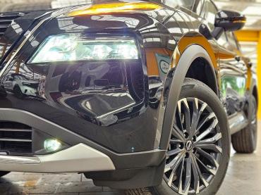 Nissan X-Trail 1,5 e-Power 4WD Tekna Pano 19"Alu e.Heck Gebrauchtwagen