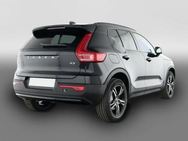 Volvo XC40 Plus Dark 2WD Digitales Cockpit Memory Sitze Soundsystem HarmanKardon 360 Kamera Jahreswagen