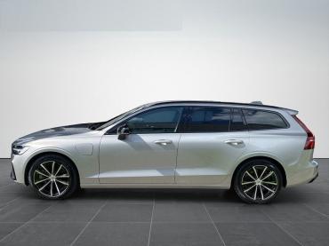 Volvo V60 Kombi T8 Twin Engine Plus Dark Recharge Gebrauchtwagen