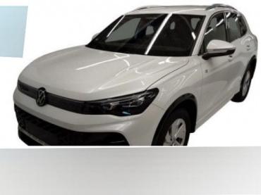 VW Tiguan 1.5 eTSI DSG R line IQ.Light ACC DCC 360° Standhzg. HuD App Navi Jahreswagen