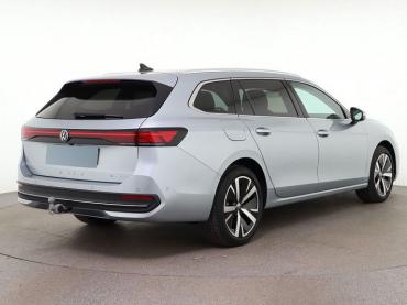 VW Passat 1.5 TSI eHybrid DSG Business ACC Kessy Kamera Navi AHK LED App 18" Jahreswagen
