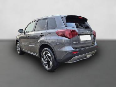 Fahrzeug ansehen: Suzuki Vitara Comfort+ 110PS Automatik MHEV 4x4 ALLGRIP 1.4 Boosterjet Allrad Teilleder Navi Klimaautomatik Sitzheizung ACC PDC v+h Rückf.Kamera Suzuki-Radio Apple CarPlay Android Auto Touchscreen 2xKeyless 17-LM Tageszulassung Suzuki Vitara Comfort+ 110PS Automatik MHEV 4x4 ALLGRIP 1.4 Boosterjet Allrad Teilleder Navi Klimaautomatik Sitzheizung ACC PDC v+h Rückf.Kamera Suzuki-Radio Apple CarPlay Android Auto Touchscreen 2xKeyless 17-LM Tageszulassung