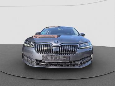 Skoda Superb Combi 2.0 TDI DSG Style NAVI RFK ACC KLIMA MATRIX LED Gebrauchtwagen