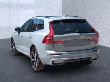 Volvo XC60 B5 (Benzin) Ultra Dark AWD Automatik Navi LED Jahreswagen