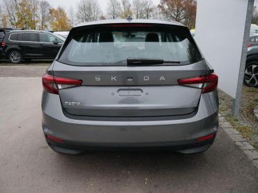 Skoda Fabia Selection 1.0 TSI DSG*NAVI-ÜBER-SMARTLINK*LED*PDC-HI*SHZ*DAB*KLIMA Tageszulassung