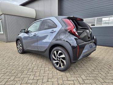 Toyota Aygo  X 1.0 VVT-i 72PS Teamplayer Sitzheizung AbstandsTempomat Multifunktionslenkrad Klima Radio Bluetooth Touchscreen Apple CarPlay + Android Auto 17-LM Tageszulassung