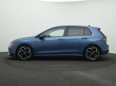 VW Golf 8 2.0 TDI DSG R-Line BLACK STYLE PANO AHK IQ.LIGHT NAVI Jahreswagen