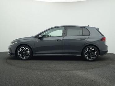 VW Golf 8 1.5 eTSI DSG R-LINE BLACK STYLE AHK NAVI Gebrauchtwagen