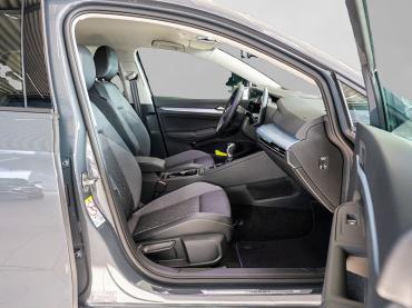 Fahrzeug ansehen: VW Golf Golf VIII Neuwagen VW Golf Golf VIII Neuwagen