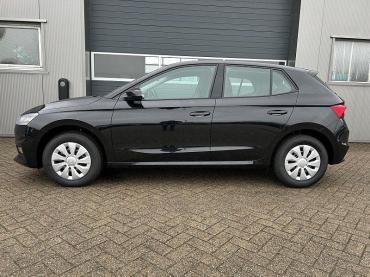 Skoda Fabia  1.0 TSI 95PS Selection 5-türig Rückf.Kamera Parksensoren Sitzheizung Multifunktionslenkrad Klima Skoda-Radio Bluetooth Touchscreen Tempomat Nebelsch. Apple CarPlay + Android Auto Tageszulassung