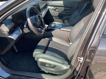BMW 5er d Touring xDrive M Sport*HeadUp*360°View*AHK Gebrauchtwagen