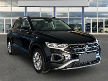 VW T-Roc 1.5 TSI Life DSG LED Navi LM 17Zoll RFK Winter Paket Assistenzpaket Jahreswagen