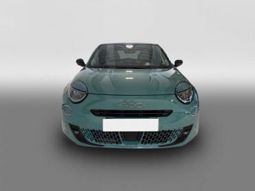 Fahrzeug ansehen: Fiat 600 La Prima Hybrid 1.2 T3 107 kW (145 PS) DCT Klim... Tageszulassung Fiat 600 La Prima Hybrid 1.2 T3 107 kW (145 PS) DCT Klim... Tageszulassung