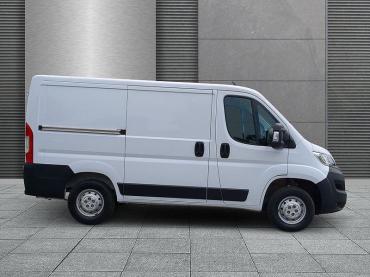 Opel Movano Cargo 140 3,5t L1H1 Edition Klimaauto Gebrauchtwagen