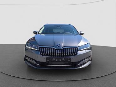 Skoda Superb Combi 2.0 TDI DSG Style NAVI RFK MATRIX ACC SHZ PDC Gebrauchtwagen