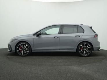 VW Golf 8 2.0 TSI DSG BLACK STYLE AHK PANO NAVI 19 ESTORIL Jahreswagen