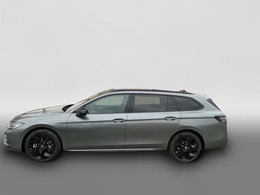 Fahrzeug ansehen: VW Passat R-Line 4WD Standh. P.-Dach Black Style P. Navi ... VW Passat R-Line 4WD Standh. P.-Dach Black Style P. Navi ...