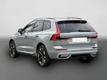 Volvo XC60 B5 Benzin AWD Plus Dark Lagom-Paket Panorama, HUD, AHK Gebrauchtwagen