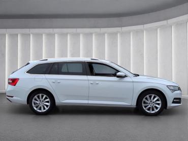Skoda Superb Combi 2.0TDI*DSG LED ACC Navi R-Kam SHZ Gebrauchtwagen