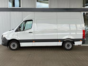 Fahrzeug ansehen: Mercedes-Benz Sprinter 317 CDI Sprinter Standard HA 9G-TRONIC PRO L2H2 Tageszulassung Mercedes-Benz Sprinter 317 CDI Sprinter Standard HA 9G-TRONIC PRO L2H2 Tageszulassung
