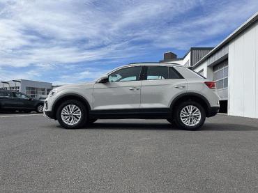 VW T-Roc 1.5 TSI DSG Life 160¤ m. 20 Anzahlung AHK Digital Cockpit DAB Navi LED SHZ PDC Klima  Gebrauchtwagen
