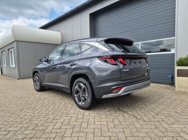 Hyundai Tucson  1.6 T-GDI 160PS Sitzheizung Lenkradheizung Klimaautomatik Navi 12,3"-Touchscreen DAB+ wireless Apple CarPlay + Android Auto PDC v+h Rückf.Kamera 2xKeyless 17-LM Tageszulassung