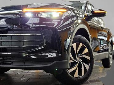 VW Tiguan eTSI DSG Life Plus LED ACC el.HK T.Leder Gebrauchtwagen