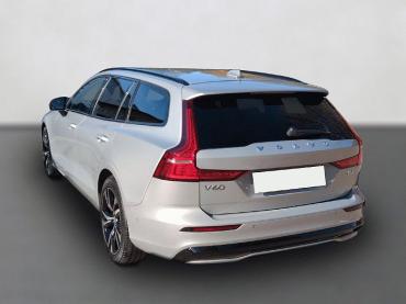 Volvo V60 B4 (Benzin) Plus Dark Automatik Bluetooth Navi Gebrauchtwagen