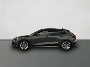 Fahrzeug ansehen: Audi A3 Audi Sportback S line 35 TFSI 110 kW (150 PS) 7-Gang tronic 35 TFSI 7-Gang S tronic Neuwagen Audi A3 Audi Sportback S line 35 TFSI 110 kW (150 PS) 7-Gang tronic 35 TFSI 7-Gang S tronic Neuwagen