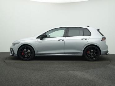 VW Golf 8 2.0 TSI DSG BLACK STYLE IQ.LIGHT PANO NAVI 19 ESTORIL Jahreswagen