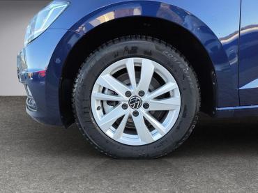 VW Touran 2.0 TDI DSG Comfortline 7-S AHK P-DACH KAMERA 17 ASSISTENT Jahreswagen