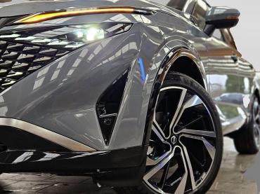 Fahrzeug ansehen: Nissan Qashqai MHEV Tekna+ 20"Alu Leder Panorama eHeck. Neuwagen Nissan Qashqai MHEV Tekna+ 20"Alu Leder Panorama eHeck. Neuwagen