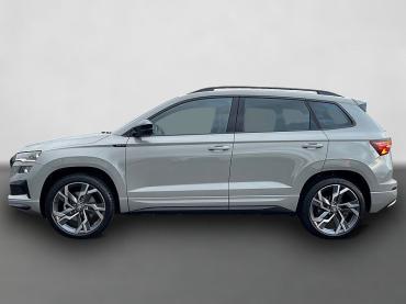 Fahrzeug ansehen: Skoda Karoq Sportline 4x4 TSI DSG|PANO|AHK|ACC|LEDER| Tageszulassung Skoda Karoq Sportline 4x4 TSI DSG|PANO|AHK|ACC|LEDER| Tageszulassung