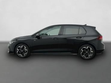 Fahrzeug ansehen: VW Golf 8 2.0 TDI DSG R-Line Black Style AHK LED+ Jahreswagen VW Golf 8 2.0 TDI DSG R-Line Black Style AHK LED+ Jahreswagen