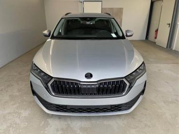Skoda Octavia Essence DSG AHK+Sitzheizung+App Connect 1.5 TSI... Neuwagen