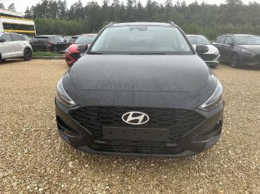 Hyundai i30 Hyundai Wagon Family 1.5 T-GDI MHEV 103 kW (140 PS) 7-Gang-DSG 1.5 T-GDI 7-Gang-DSG Tageszulassung