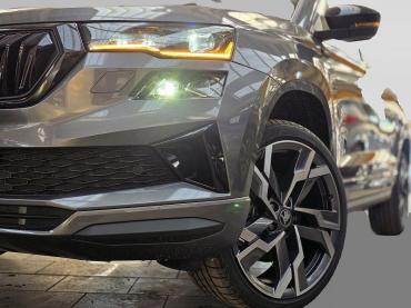 Fahrzeug ansehen: Skoda Karoq 1.5 TSI Sportline el.AHK 19"Alu el.Heckkl. Skoda Karoq 1.5 TSI Sportline el.AHK 19"Alu el.Heckkl.
