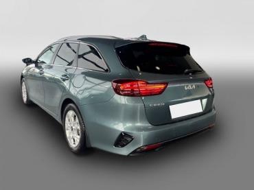 Fahrzeug ansehen: KIA Ceed Cee\'d_sw 1.5 T-GDI AHK Navi LED Kamera DAB CarPlay SHZ LenkradHZG Gebrauchtwagen KIA Ceed Cee\'d_sw 1.5 T-GDI AHK Navi LED Kamera DAB CarPlay SHZ LenkradHZG Gebrauchtwagen