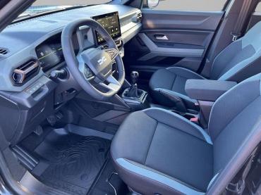 Dacia Duster Extreme 4x4 SHZ Duster TCe 130 Extreme 4x4 SHZ ... Tageszulassung