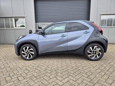 Toyota Aygo  X 1.0 VVT-i 72PS Teamplayer Sitzheizung AbstandsTempomat Multifunktionslenkrad Klima Radio Bluetooth Touchscreen Apple CarPlay + Android Auto 17-LM Tageszulassung