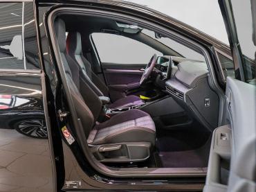 Fahrzeug ansehen: VW Golf Golf VIII Neuwagen VW Golf Golf VIII Neuwagen