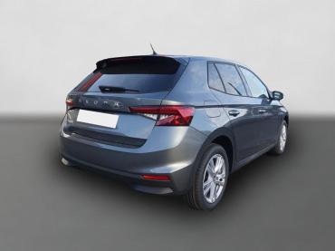 Fahrzeug ansehen: Skoda Fabia 1.0 MPI Neuwertig 10km Kamera Sitzheizung Apple CarPlay LED 5 Jahre Garantie Skoda Fabia 1.0 MPI Neuwertig 10km Kamera Sitzheizung Apple CarPlay LED 5 Jahre Garantie