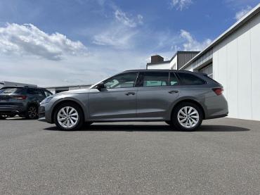 Skoda Octavia Combi 1.5 TSI DSG Selection Blackline 196¤ m. 20 Anzahlung AHK Virtual Cockpit DAB Navi ACC LED SHZ PDC Klima  Jahreswagen