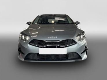 Fahrzeug ansehen: KIA Ceed Cee\'d_sw 1.5 T-GDI Navi LED Kamera DAB CarPlay SHZ LenkradHZG Gebrauchtwagen KIA Ceed Cee\'d_sw 1.5 T-GDI Navi LED Kamera DAB CarPlay SHZ LenkradHZG Gebrauchtwagen