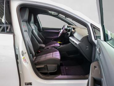 Fahrzeug ansehen: VW Golf Golf VIII Neuwagen VW Golf Golf VIII Neuwagen