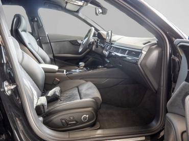 Fahrzeug ansehen: Audi RS4 RS4 Gebrauchtwagen Audi RS4 RS4 Gebrauchtwagen