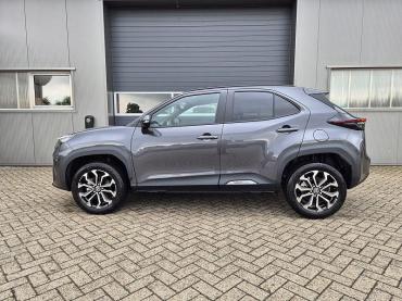 Toyota Yaris  Cross 1.5VVT-iE 130PS Automatik Teamplayer Klimaautomatik Sitzheizung Lenkradheizung PDC v+h Rückf.Kamera 17-LM abged.Scheiben 2xKeyless DAB+ Bluetooth Touchscreen Apple CarPlay Android Auto Tageszulassung