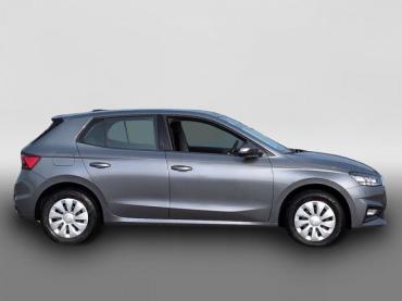 Skoda Fabia Selection 1.0TSI*AHK LED digCockp Temp SHZ Gebrauchtwagen