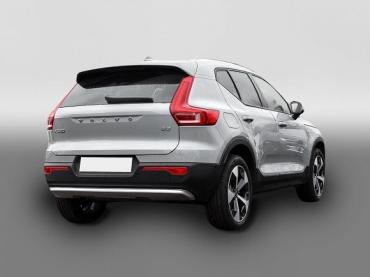 Volvo XC40 Core 2WD Digitales Cockpit Soundsystem 360 Kamera LED Sperrdiff. ACC El. Heckklappe Gebrauchtwagen